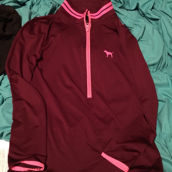 NWOT VS Ultimate Zip Up