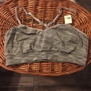 Nwt vs pink sports bra