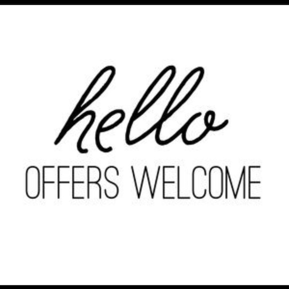 Meet your Fabulous Posher, Karenth - Picture 3 of 3