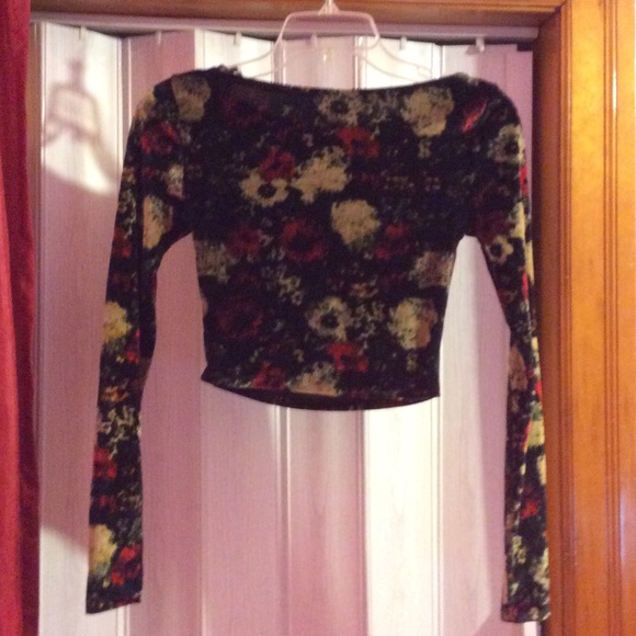 Velvet crop top - Picture 3 of 3