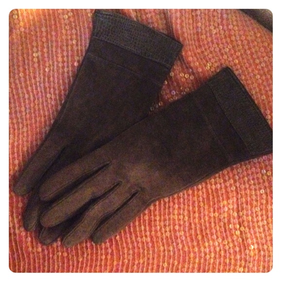 Taupe Suede gloves