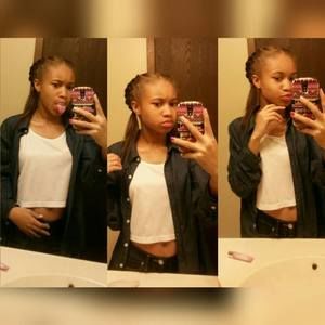 Meet your Posher, Michaela