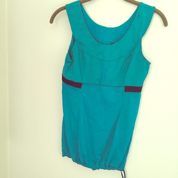 Lululemon scoop neck tank