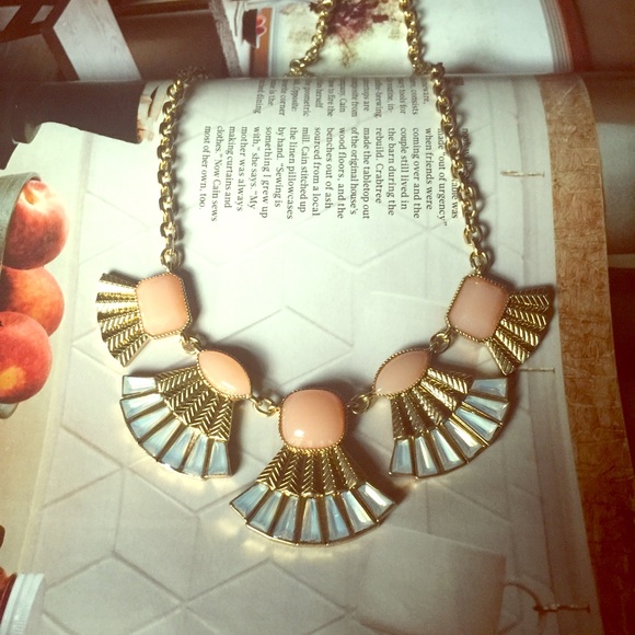 Jessica Simpson Jewelry - Jessica Simpson necklace