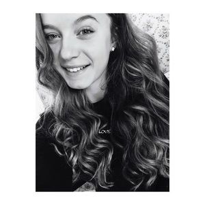 Meet your Posher, Michaela