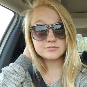 Meet your Posher, Tayler