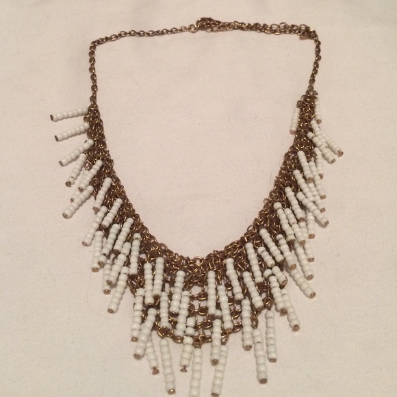 Gold & white party necklace