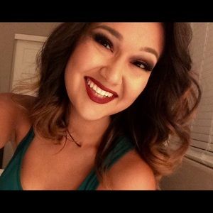 Meet your Posher, Leallysa