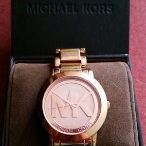 Michael Kors rose gold watch