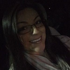 Meet your Posher, Yvette