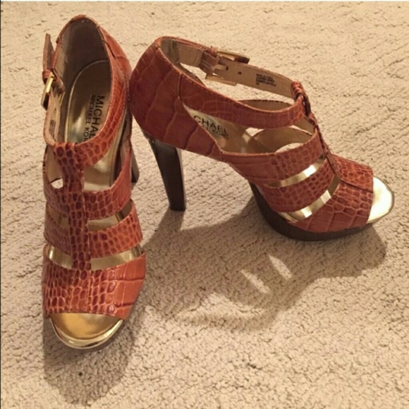 Beautiful mikael kors heels