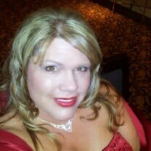 Meet your Posher, Angelia