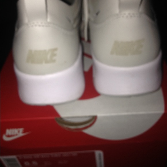 Women's Nike Air Max Thea Joli - Picture 2 of 3