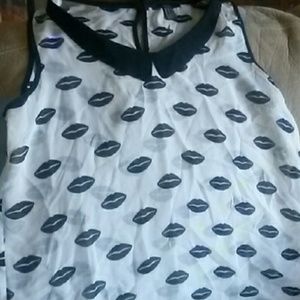 Black and white lips blouse