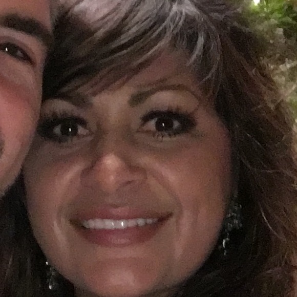 Meet your Posher, Kristie - Picture 2 of 4