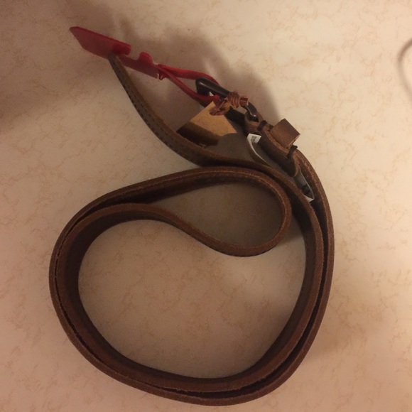 NWT Mens Levi Brown Leather belt