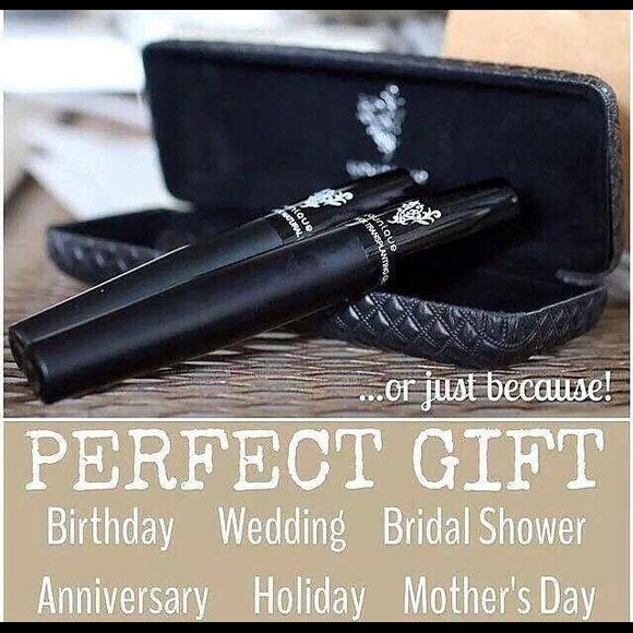 NIB younique 3D Mascara