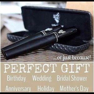 NIB younique 3D Mascara