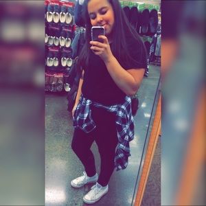 Meet your Posher, Selena