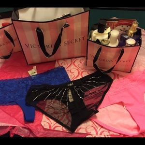 🎀VICTORIA'S SECRET PANTIES X 3🎀