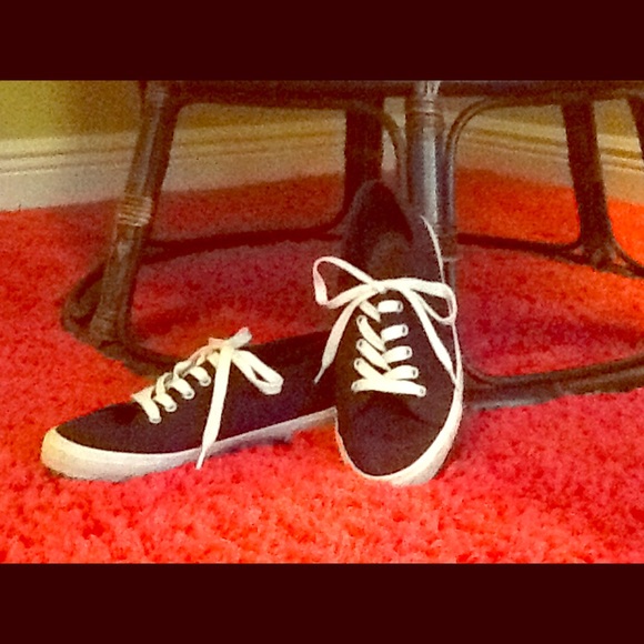 Cute lace- up navy Sneakers