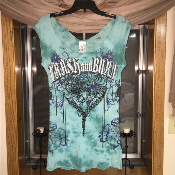 Beautiful Off the shoulder lightweight shirt