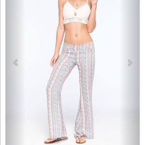 O'neill flowy beach pants!