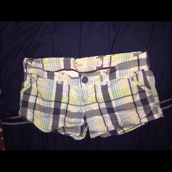 Plaid Hollister shorts (women's)