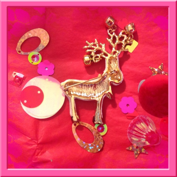 REINDEER PIN - Picture 2 of 3