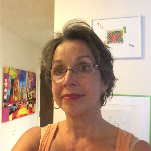 Meet your Posher, Carolina - Picture 1 of 1