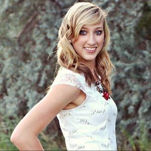 Meet your Posher, Jillian