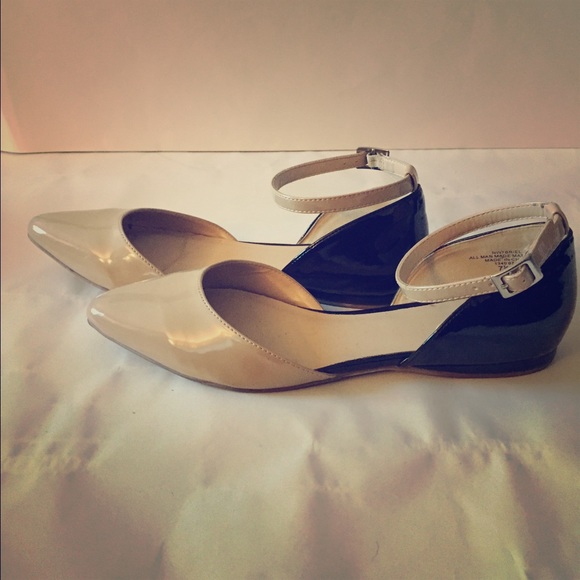 Two-tone Nine West d'Orsays