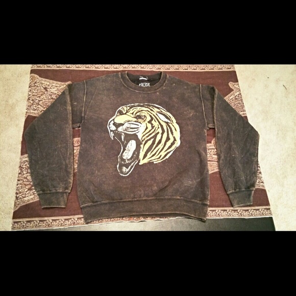 Men's Tiger Face Pullover Sweater - Picture 1 of 4