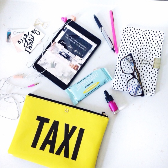 kate spade Handbags - ♡3x HP♡Kate Spade Far From The Tree Gia Pouch