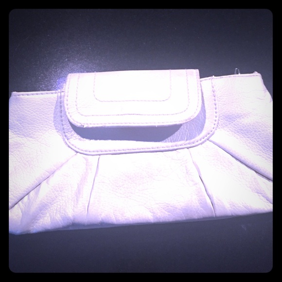 Chic clutch