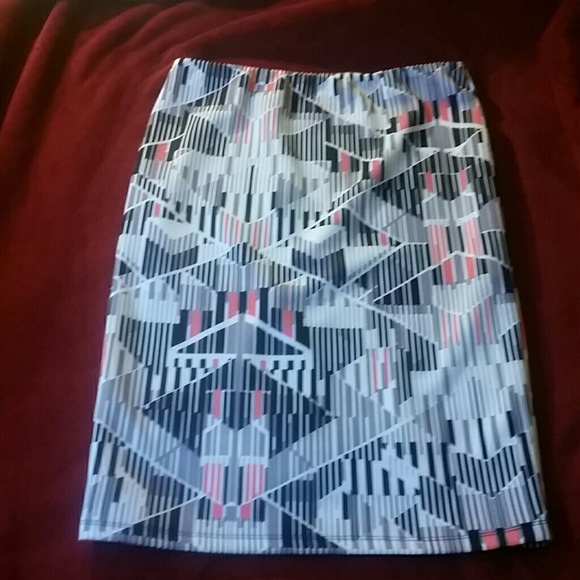 NWOT.Multicolored Midi Skirt By Mossimo.