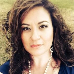 Meet your Posher, Ana