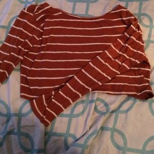 Long sleeve crop top