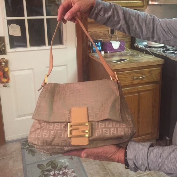 Fendi handbag authentic PRICE IS NEGOTIABLE