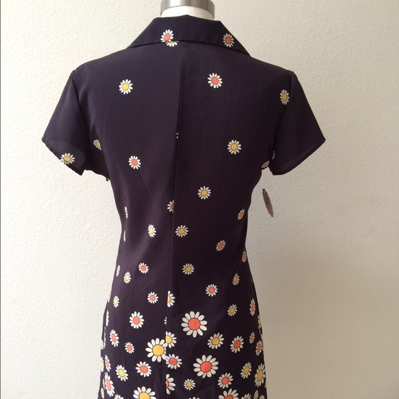 1970s-inspired floral dress - Picture 4 of 4