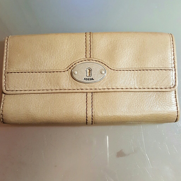 Fossil wallet