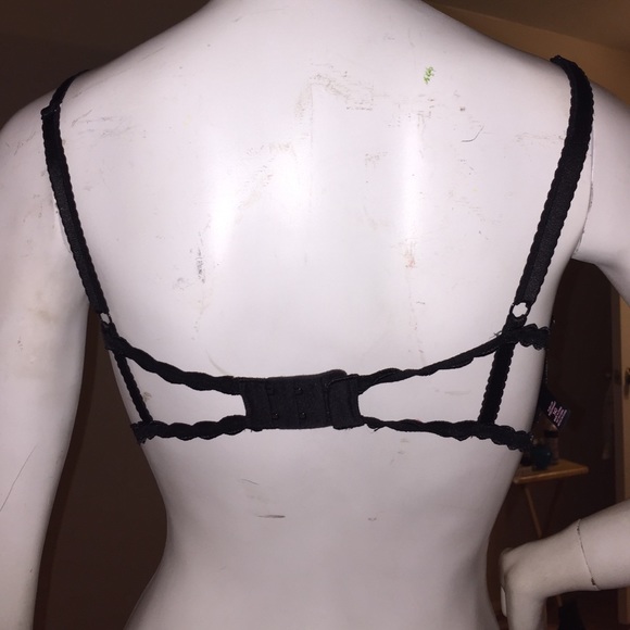 Beautiful Victoria's Secret 34D bra used 1x. - Picture 2 of 4