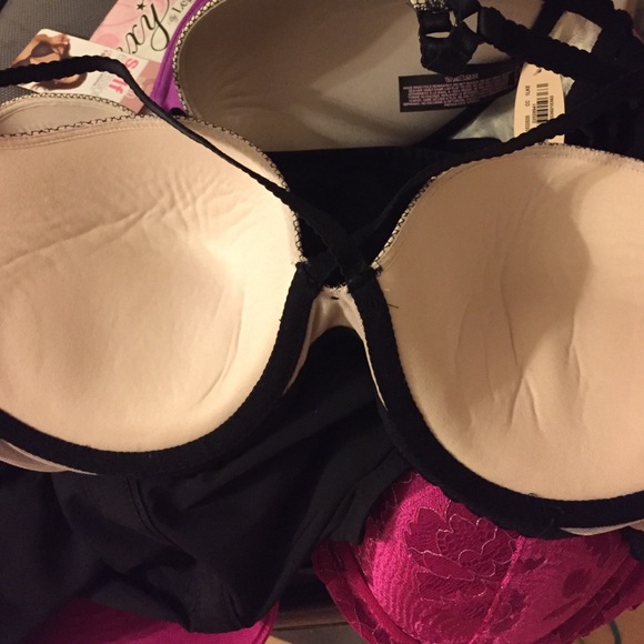 Beautiful Victoria's Secret 34D bra used 1x. - Picture 4 of 4