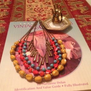 Necklace and earring