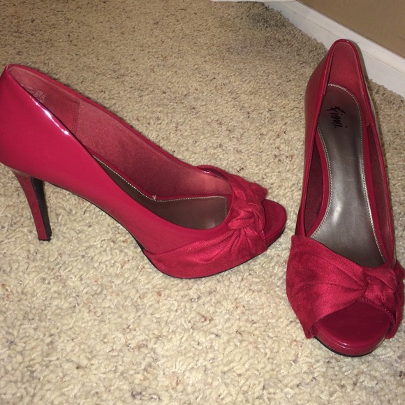Fioni Red Open-Toed Heels with Cloth Knot On Toe