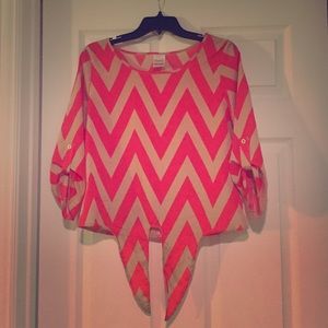 Size Large chevron tie shirt