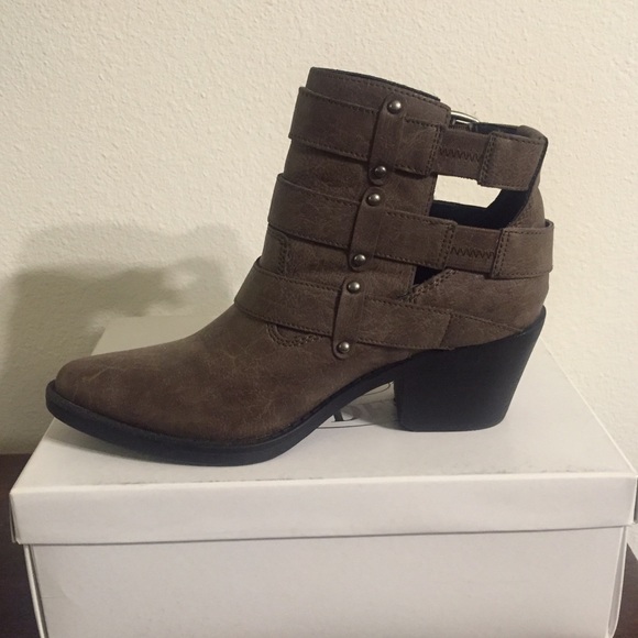 Forever 21 booties - Picture 2 of 2