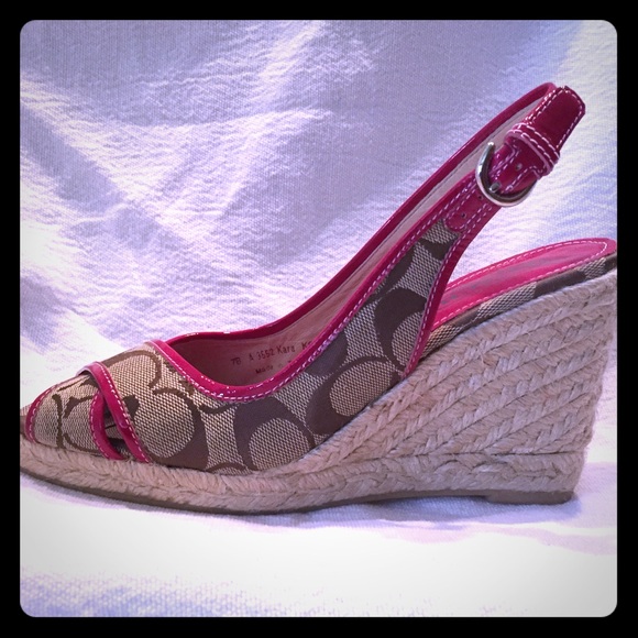 Coach A3552 Kara Signature C Pink Wedges