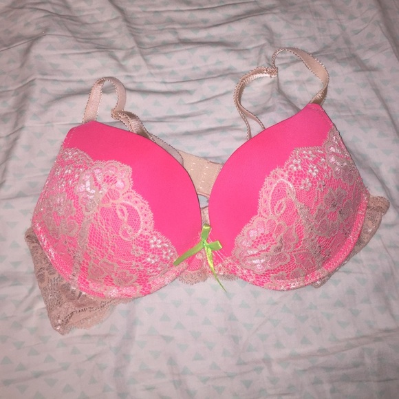 Victoria's Secret bra, 36 C, never worn