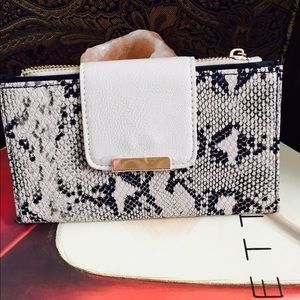 New hand wallet Charlotte Russe